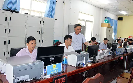 Lấy sự hài lòng của người dân làm thước đo phục vụ