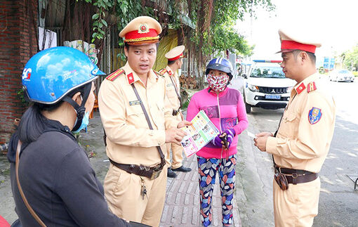 រឹត​បន្តឹង​ក្រឹត្យ​ក្រម​  កសាង​វប្ប​ធម៌​ចរា​ចរណ៍​សុវត្ថិ​ភាព​