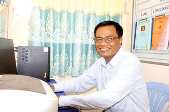 គ្រូ​បង្រៀន​អស់​ពី​ចិត្ត​នឹង​អា​ជីព​ ឈាន​មុខ​ក្នុង​ការ​បរិច្ចាគ​ឈាម​ស្ម័គ្រ​ចិត្ត​