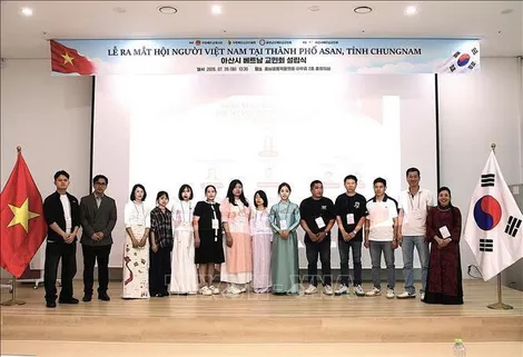 Thêm mái nhà chung kết nối cộng đồng người Việt Nam tại Hàn Quốc