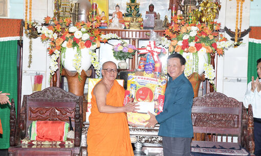 លើក​កម្ពស់​ប្រ​សិទ្ធ​ភាព​តួ​នា​ទី​របស់​អ្នក​មាន​ប្រិយ​ភាព​ក្នុង​ជន​ជាតិ​ភាគ​តិច​