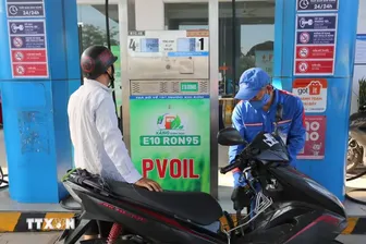 Bộ Công Thương điều chỉnh giá xăng dầu, E10RON95-III ở mức 22.859 đồng mỗi lít