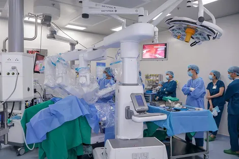 Liên tiếp nhiều ca ung thư đại tràng được phẫu thuật thành công bằng robot tại Vinmec Cần Thơ