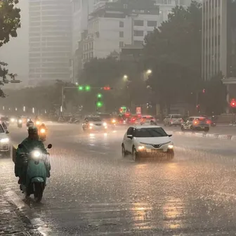 Thời tiết ngày 2/8: Mưa dông gia tăng