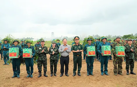 Lực lượng vũ trang Quân khu 9 thực hiện hiệu quả công tác quân sự, quốc phòng
