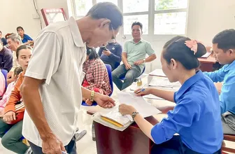 Nhiều mô hình hỗ trợ người dân thực hiện thủ tục hành chính