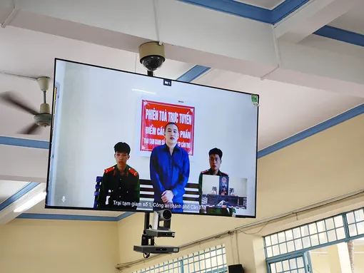 Đi chấp hành án tù vẫn dương tính với ma túy, 2 bị cáo lãnh thêm án