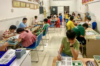 Từ bàn cờ nhỏ...