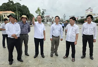 Lãnh đạo TP Cần Thơ kiểm tra tiến độ các dự án giao thông, kè, cải tạo công viên