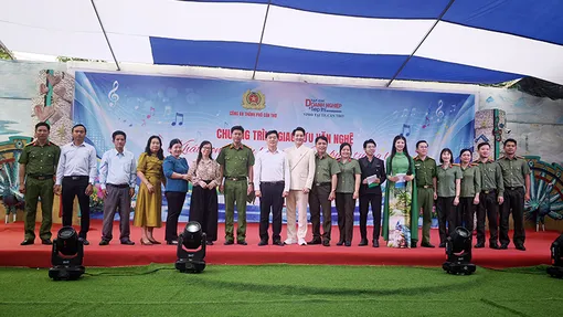 Giao lưu văn nghệ “Khát vọng hoàn lương - Vững bước tương lai”