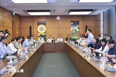 Cắt giảm thủ tục nhưng không cắt giảm trách nhiệm quản lý