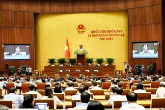 Quốc hội thảo luận hai dự án Luật về quân sự, quốc phòng và Luật Dầu khí