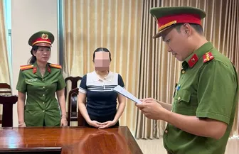Khởi tố chủ cửa hàng thời trang mua bán hàng hóa không rõ nguồn gốc