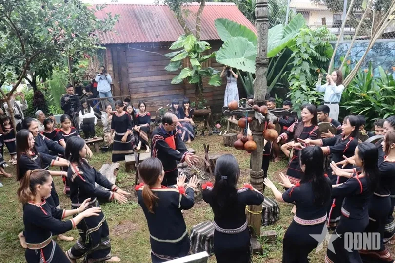 Bài 5: Kiên quyết đấu tranh làm thất bại mọi âm mưu của các thế lực thù địch