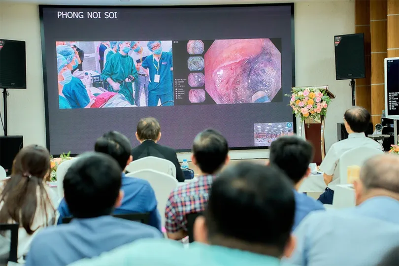 100 bác sĩ cập nhật chẩn đoán và điều trị ung thư sớm đường tiêu hóa