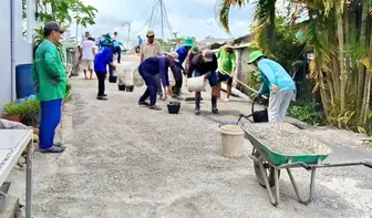 Tổ chức sửa chữa, giặm vá cầu kinh Bò Ót