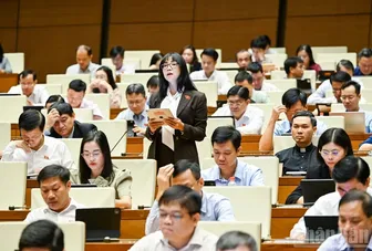 Đại biểu Quốc hội đề xuất siết giám sát tài sản mã hóa để kiểm soát rủi ro rửa tiền