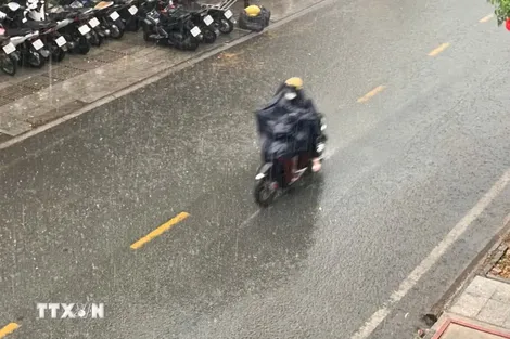 Thời tiết ngày 9/8: Bắc Bộ và Trung Bộ ngày nắng nóng, Nam Bộ có mưa dông