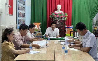 Gương mẫu làm để dân tin