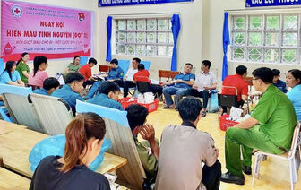 ថា​ញ់ថើយ​អាង​ រីក​សាយ​ភាយ​ទង្វើល្អ​បរិច្ចាគ​ឈាម​មនុស្ស​ធម៌​ ព្រួត​ដៃ​ដើម្បី​សុខ​ភាព​សហ​គម​ន៍