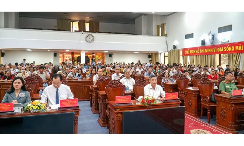 Ban Thường vụ Thành ủy Cần Thơ tổ chức hội nghị quán triệt Nghị quyết Trung ương 3 khóa XIV cho đảng viên toàn thành phố