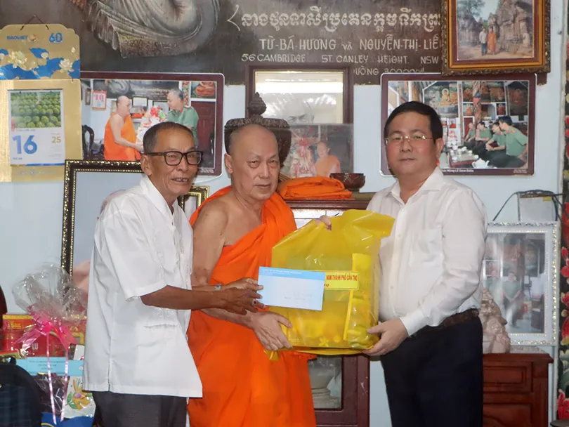 Động lực mới phát huy vai trò người có uy tín trong vùng đồng bào dân tộc thiểu số