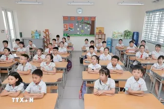Sắp xếp trường học: Bộ Nội vụ hướng dẫn giải quyết chính sách trước 30/11