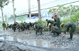 Cán bộ, chiến sĩ đóng góp trên 300 ngày công lao động giúp dân trong Tết Quân Dân năm 2027