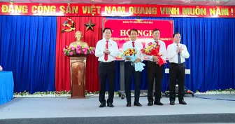 Điều động, phân công cán bộ lãnh đạo phường Ngã Bảy và xã Thạnh Hòa