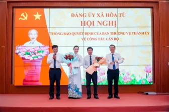 Công bố quyết định công tác cán bộ tại xã Hòa Tú