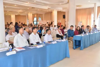 Hội thảo đầu bờ về phát triển chăn nuôi gia cầm