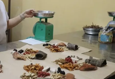 Siết quản lý y, dược cổ truyền, ngăn hàng giả, thuốc kém chất lượng