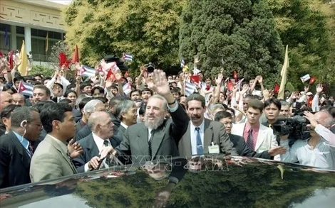 Lãnh tụ Fidel Castro: Lãnh tụ huyền thoại, người bạn lớn của Nhân dân Việt Nam