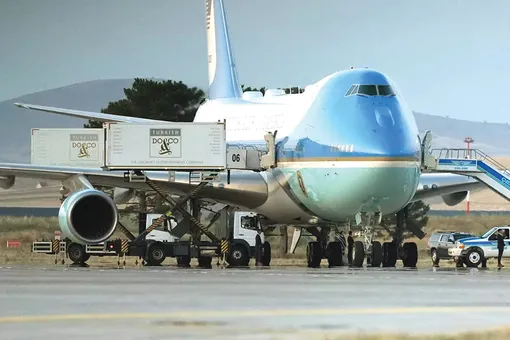 Ông Trump lên tiếng về vụ bí mật đổi máy bay ở Thổ Nhĩ Kỳ