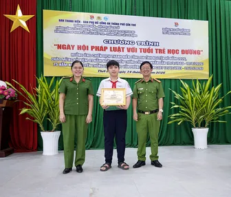 Sôi nổi “Ngày hội pháp luật với tuổi trẻ học đường”