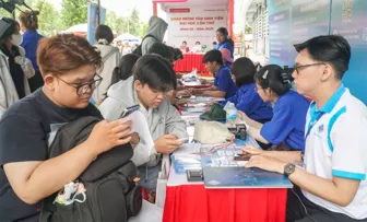 Hơn 1.500 thí sinh làm thủ tục nhập học tại Đại học Cần Thơ trong ngày đầu