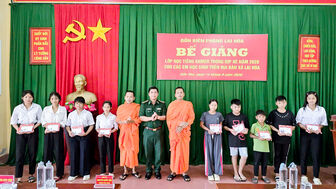 ប៉ុស្តិ៍​ការ​ពារ​ព្រំ​ដែន​ឡាយ​ហ្វា​ បិទ​វគ្គ​ថ្នាក់​បង្រៀន​អក្សរ​ខ្មែរ​សម្រាប់​សិស្សា​នុសិស្ស​នៅ​តំ​បន់​ព្រំ​ដែន​សមុទ្រ​