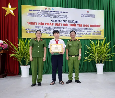 Sôi nổi “Ngày hội pháp luật với tuổi trẻ học đường”