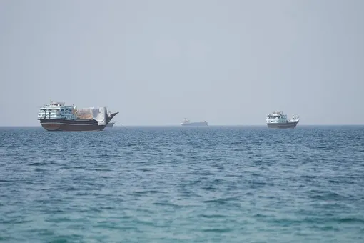 UAE cáo buộc Iran tấn công 2 tàu chở dầu tại Eo biển Hormuz