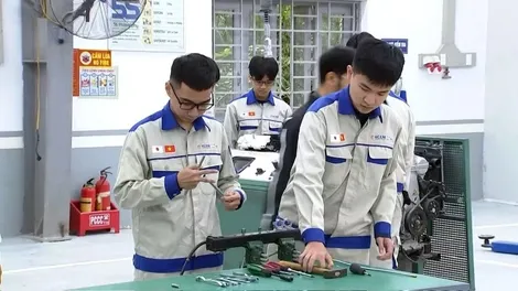 Giáo viên trung học nghề lần đầu có chức danh riêng, đồng bộ với hệ thống chức danh nhà giáo