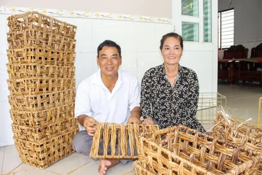 Trân trọng “người bên cạnh”