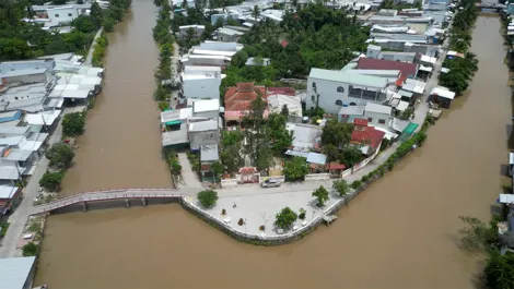Chuyện bên bảy dòng kinh