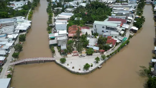 Chuyện bên bảy dòng kinh
