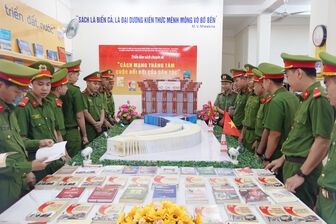 ការ​តាំង​ពិព័រណ៍​សៀវ​ភៅ​អប​អរ​សា​ទរ​ខួប​លើក​ទី​៨១​ឆ្នាំ​ បដិ​វត្ត​ខែ​សី​ហា​និង​ទិវា​បុណ្យ​ជាតិ​ ២ កញ្ញា​