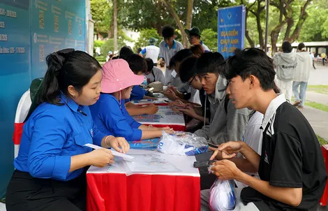 Thí sinh trúng tuyển các cơ sở của Đại học Cần Thơ nhập học tại Khu II