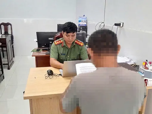 Công an phường Vĩnh Châu giáo dục trường hợp tương tác trang mạng xã hội có nội dung xuyên tạc