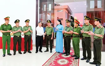 Vững vàng trên trận tuyến