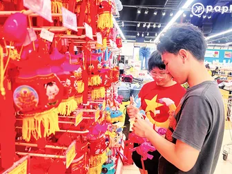 Đa dạng thị trường đồ chơi Trung thu cho bé