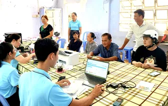 Xã Trường Khánh triển khai mô hình “Gần dân - Phục vụ tận nơi”