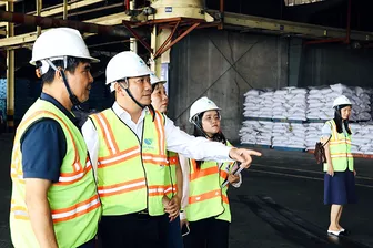 Ban Quản lý các Khu chế xuất và Công nghiệp Cần Thơ làm việc với các doanh nghiệp Khu công nghiệp Trà Nóc 1